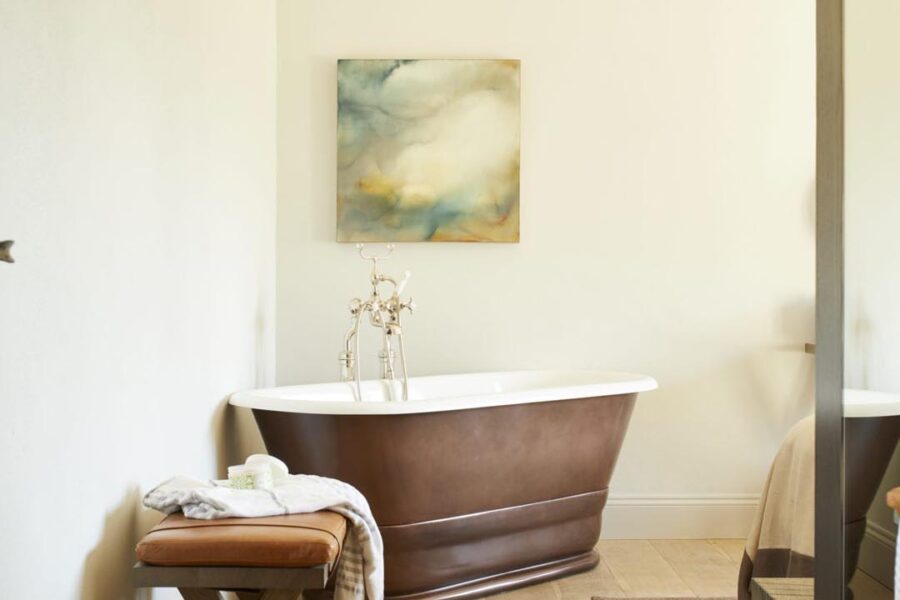 Grain Store roll top bathtub