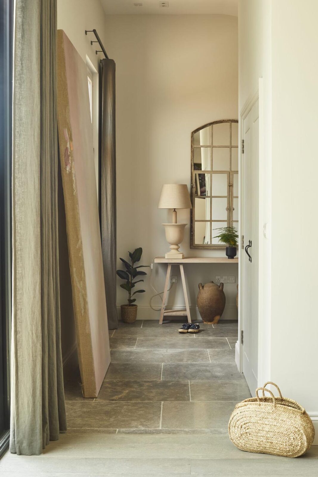 Bull Pen open plan corridor