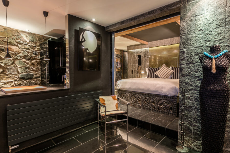 Luxury Black Moon Bathroom