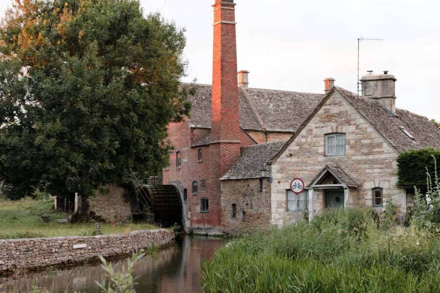 Number 3 The Square The Cotswolds cottage upper slaughter countryside river