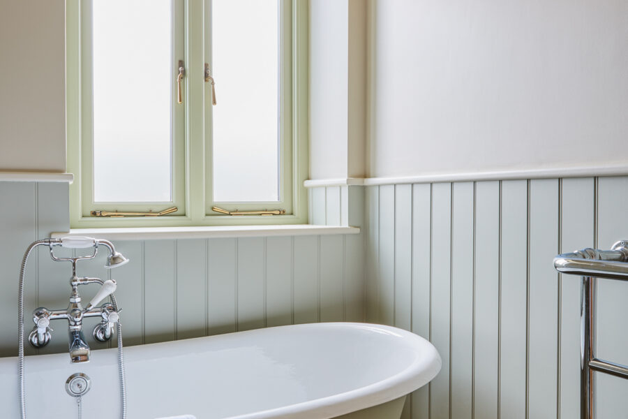 bathroom with bathtub